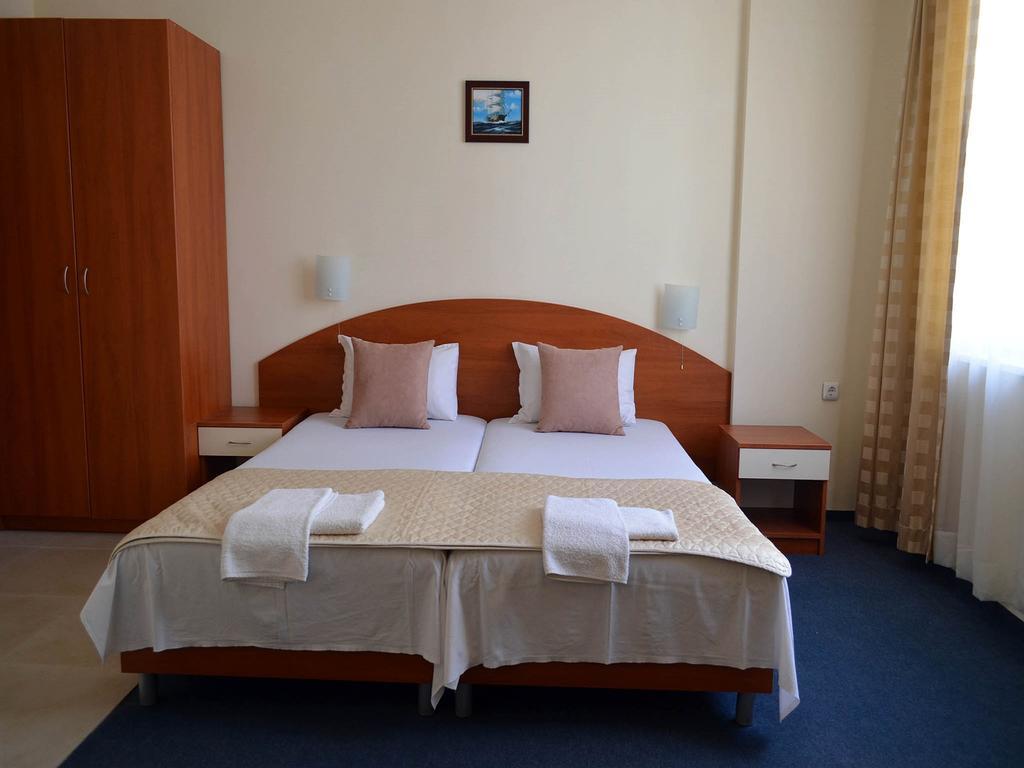 Family Hotel Diana Pomorie Kültér fotó